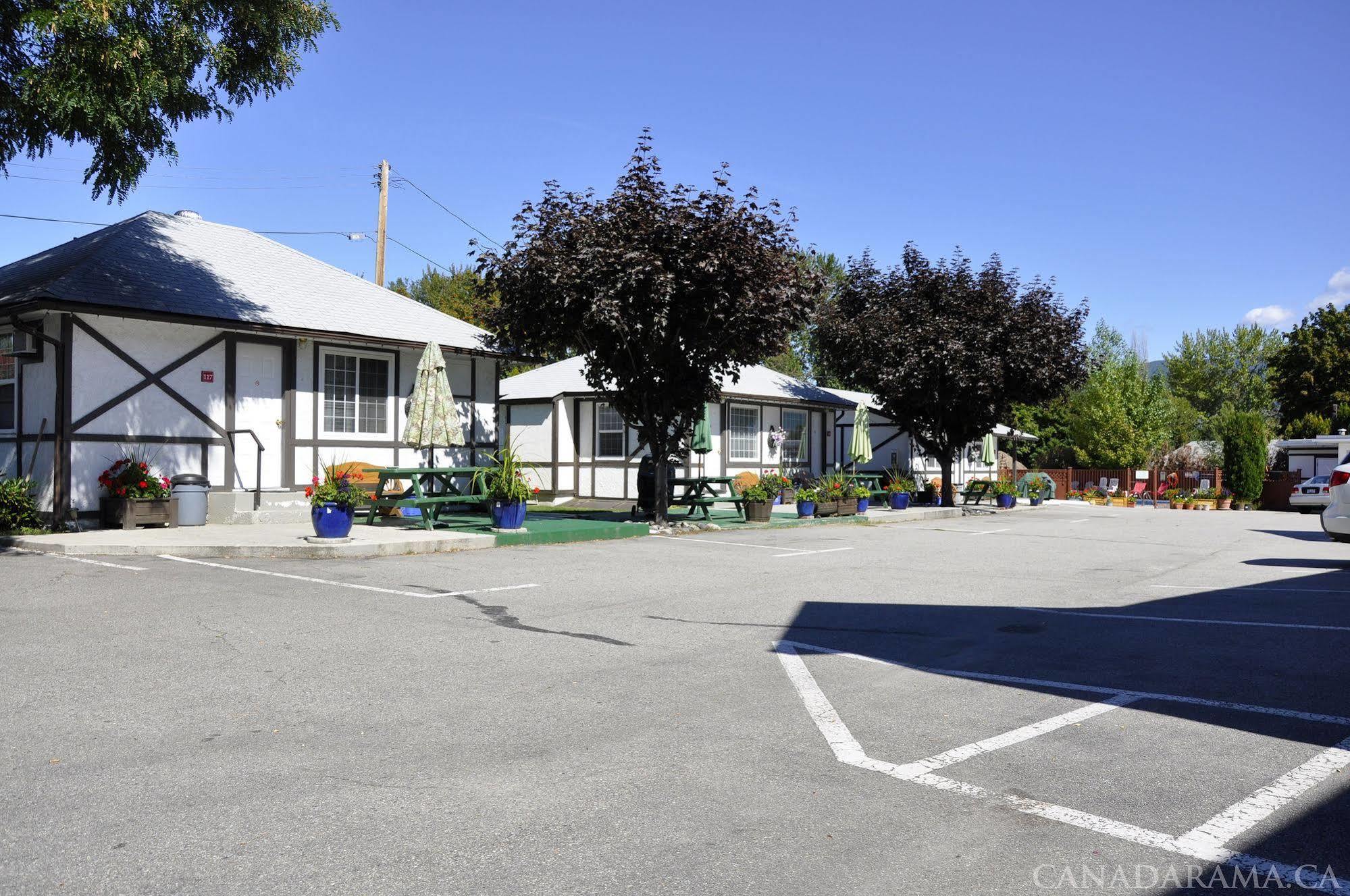 Rosedale Motel Summerland Exterior foto